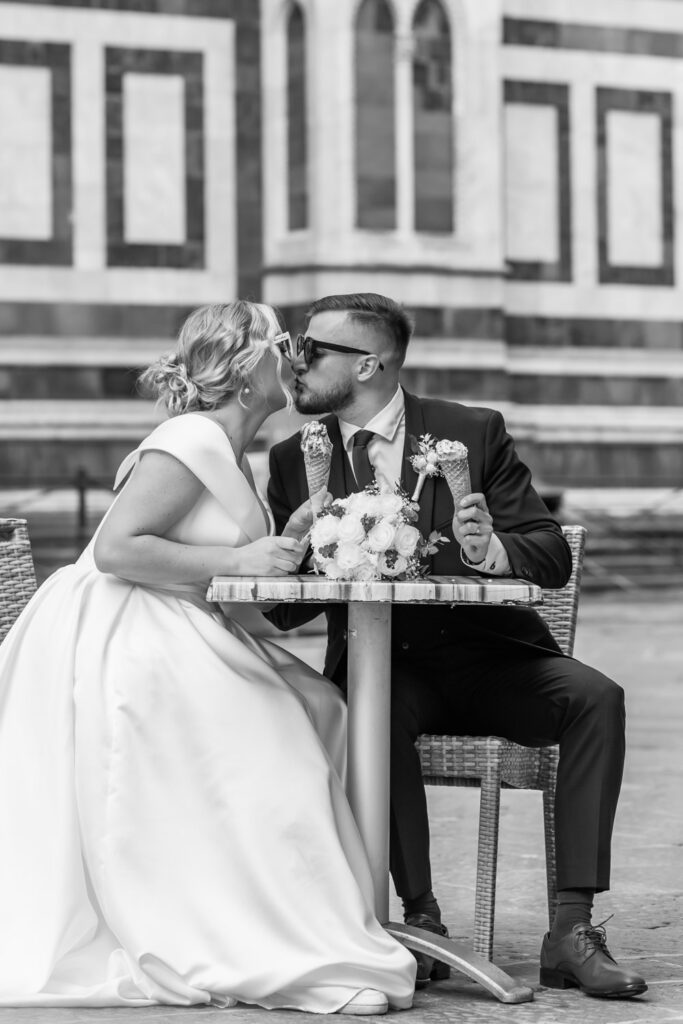 Italy elopement photographer capturing a couple eloping in Florence at sunrise.