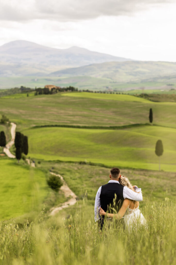 Elope in Tuscany