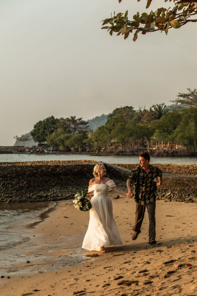 Thailand elopement