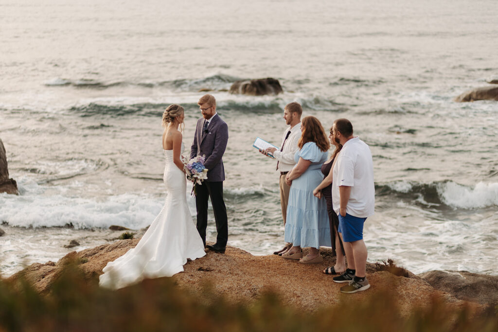 sardinia elopement ceremony on a small cliff overlooking the sea