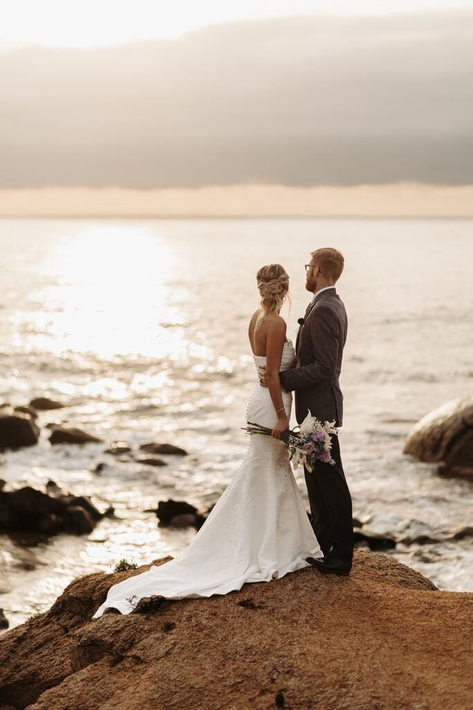 sardinia elopement ceremony on a small cliff overlooking the sea