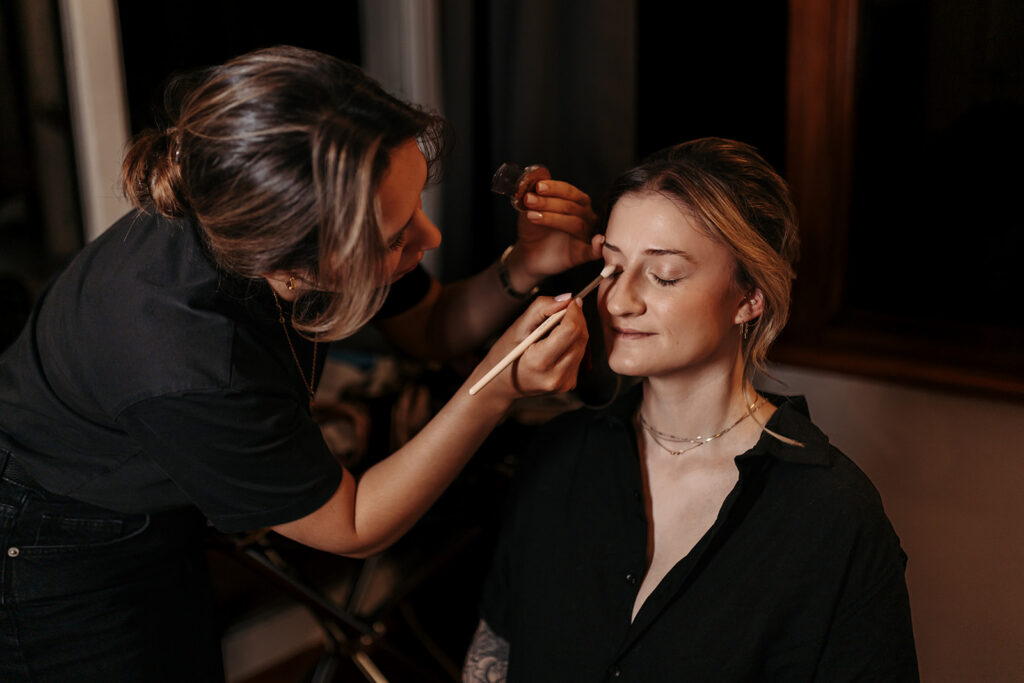 bride getting ready in a hotel room in rome
